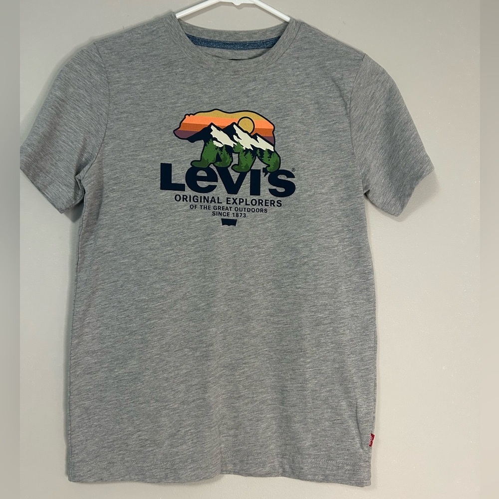 NWOT Levi's Gray Graphic T-Shirt for Boys, Size L